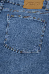 Eva Flare | Medium Aged