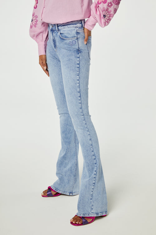 Eva Flare | Light Medium Aged