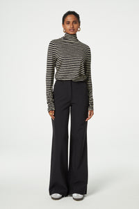 Jade Top | Black/Cosy White