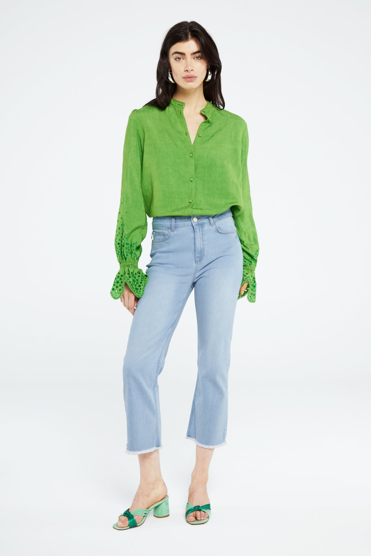 Lizzy Cropped Flare | Light Wash
